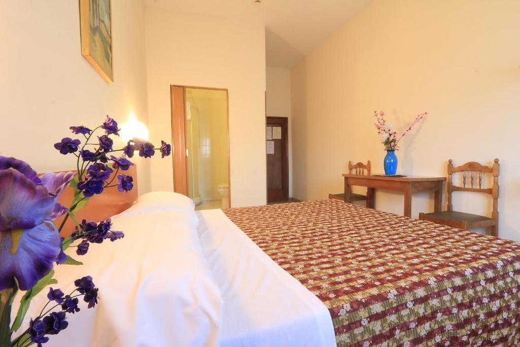 Hotel Ottaviani Firenze Szoba fotó