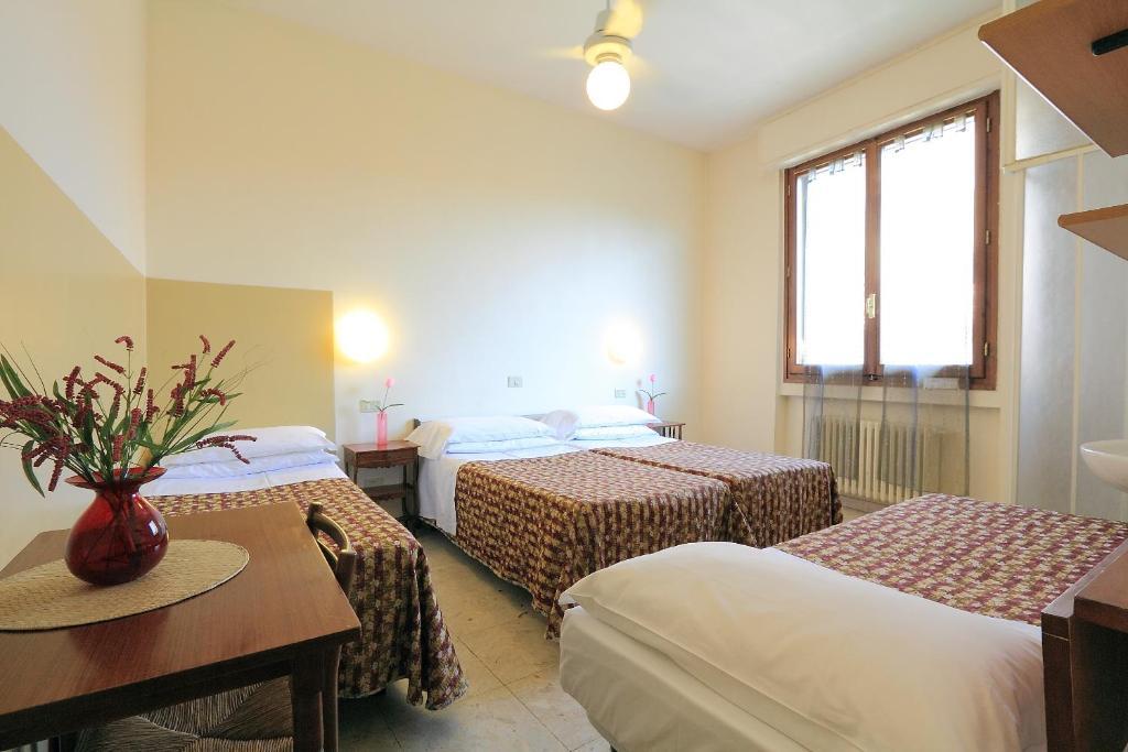 Hotel Ottaviani Firenze Kültér fotó